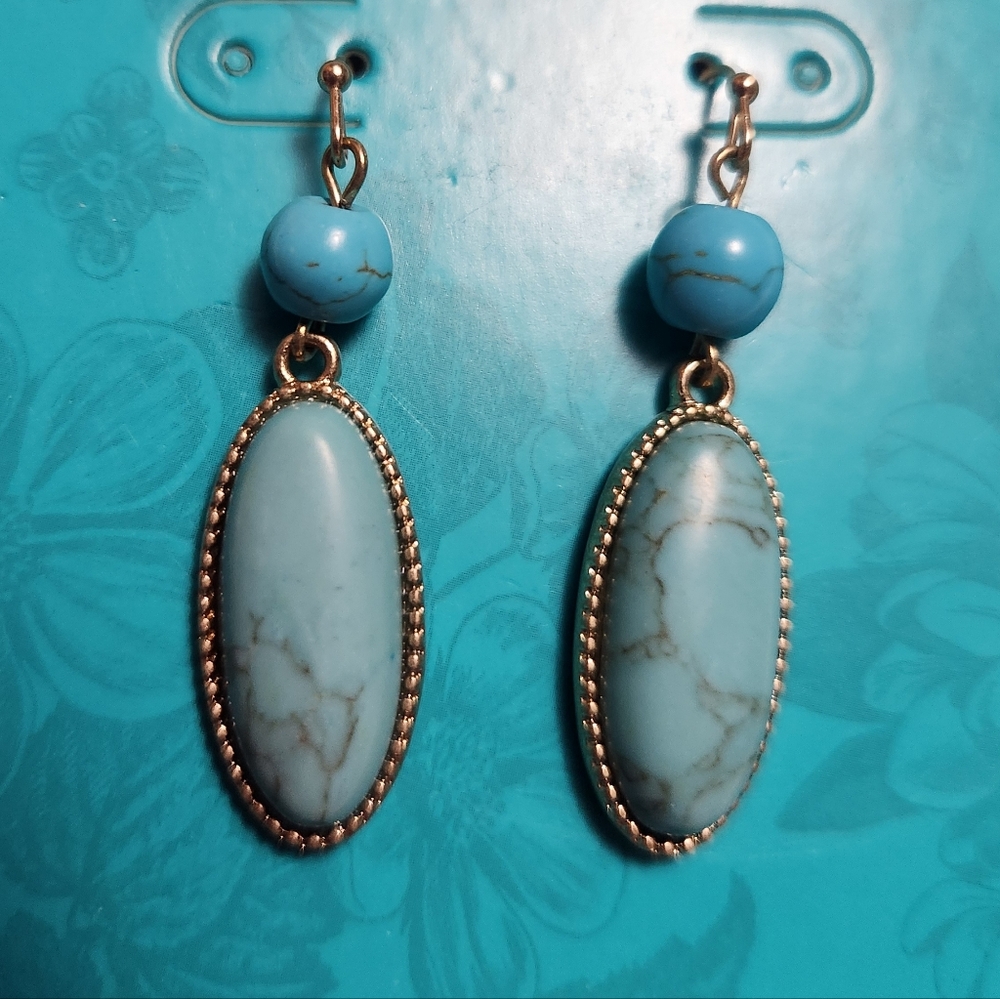 PIONEER WOMAN, TURQUOISE COLOR EARRINGS, NEW - Picture 2 of 3